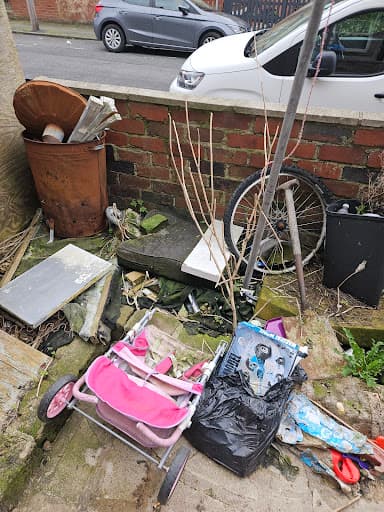 Leeds Junk & Rubbish Removal — Customer photo