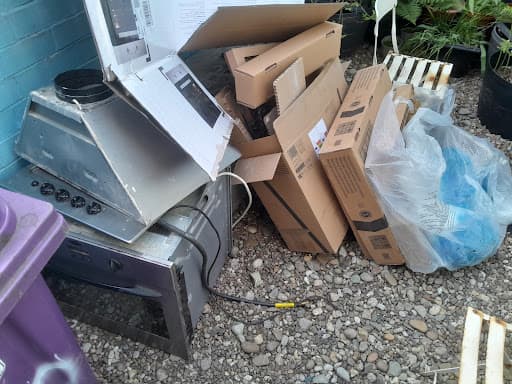 Waste removal | man with a van Liverpool | Rubbish Removal Liverpool | House removals — Customer photo