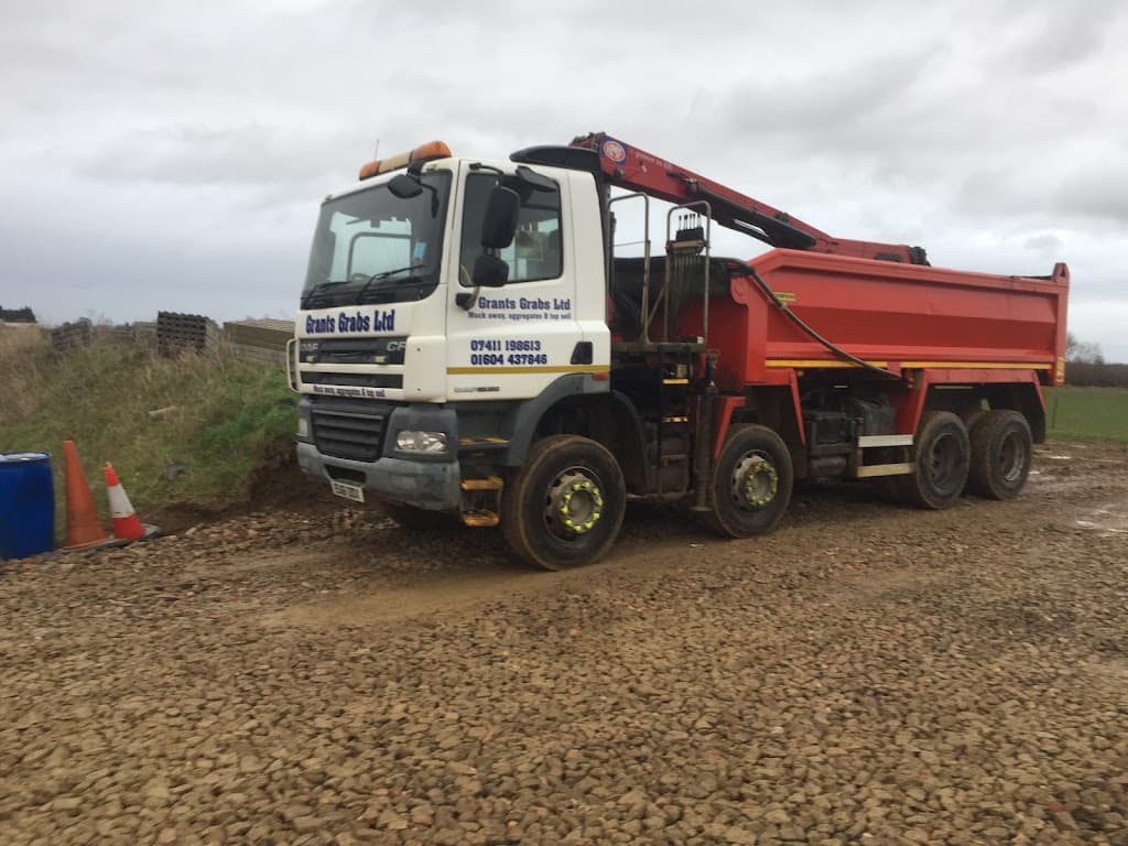 Grants Grabs Ltd - Grab Hire Peterborough