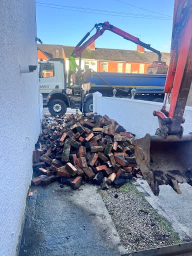 James grab & Tipper Hire (Muck Away) — Customer photo
